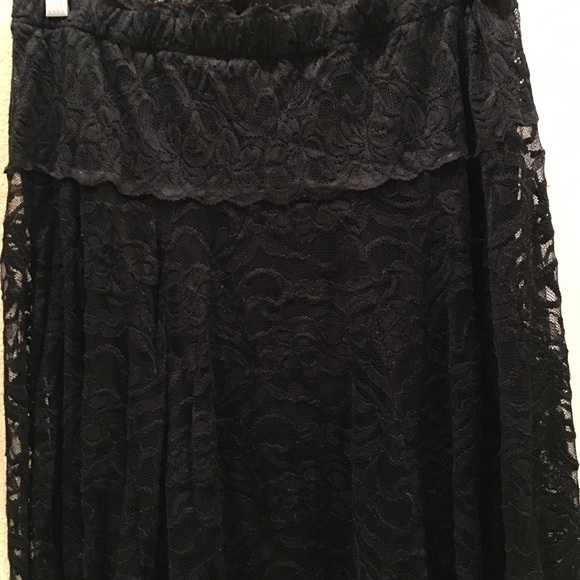 Circle midi black lace skirt - Picture 5 of 6